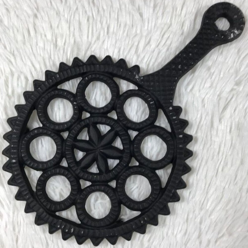 Vintage Set of 3 Intricate Black Metal Trivets - Picture 7 of 11